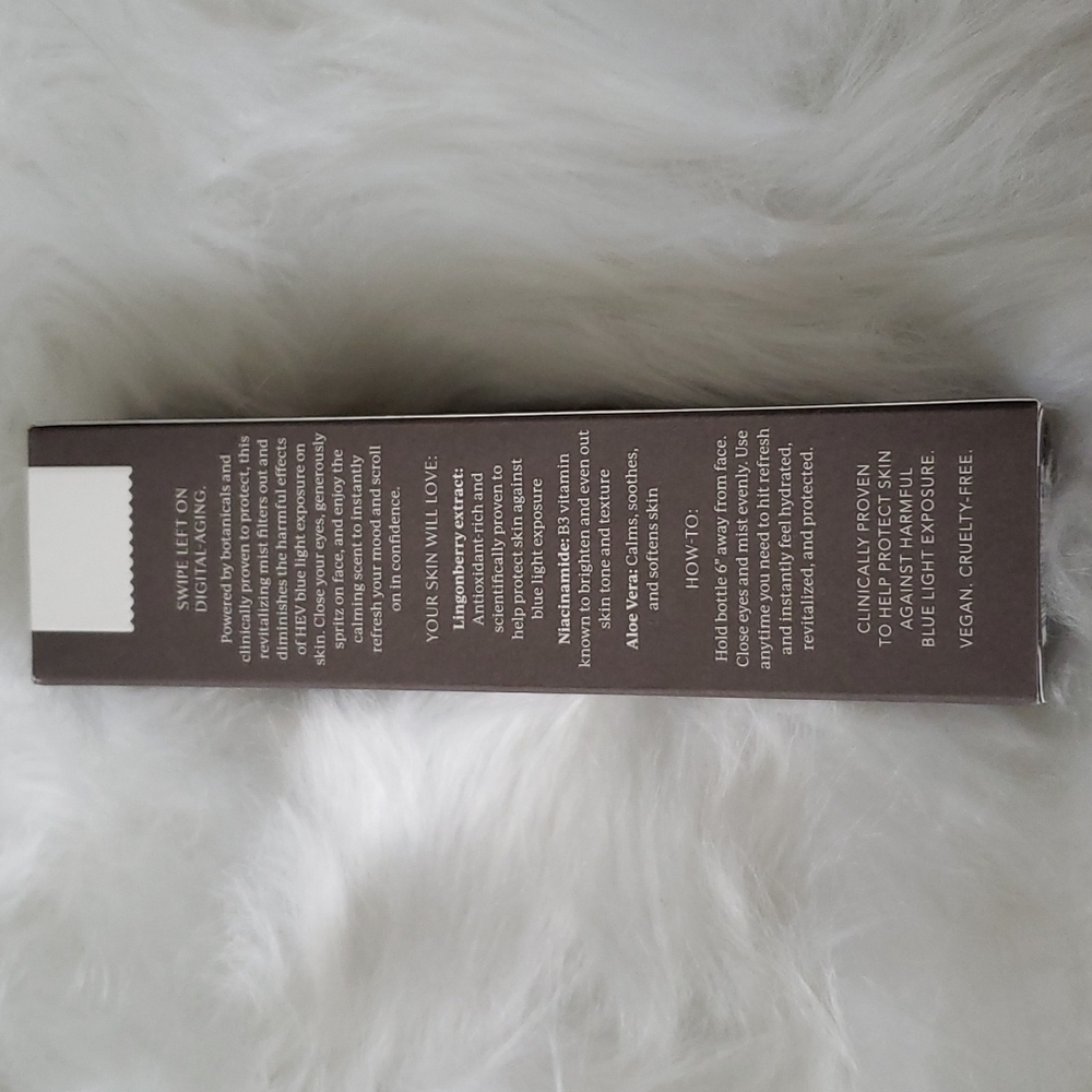 Makeup - Picture 3 of 10